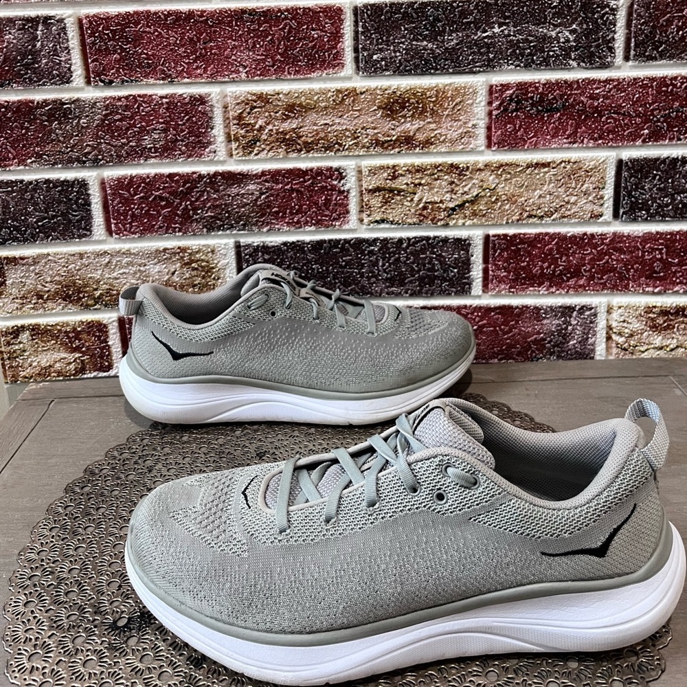 Hoka one one woman’s size 11